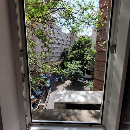 Anastasia Balcescu Apart 4 Self Check In Code From 2Pm Kitchen And Bedroom Bukarest Exteriör bild