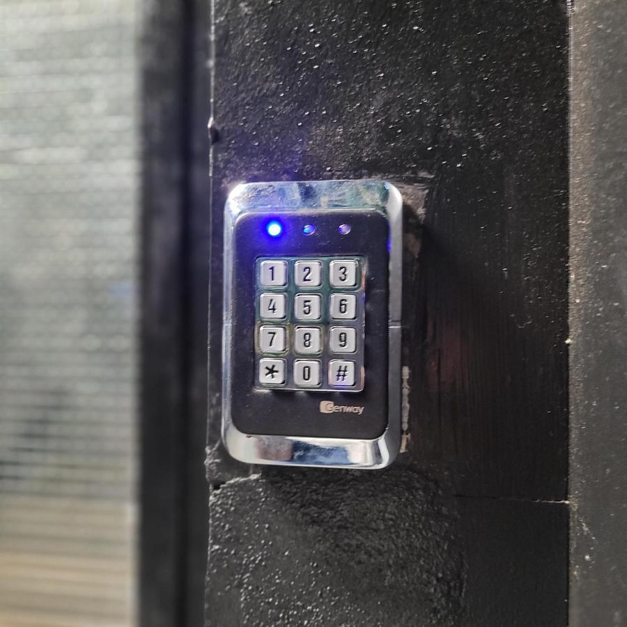 Anastasia Balcescu Apart 4 Self Check In Code From 2Pm Kitchen And Bedroom Bukarest Exteriör bild